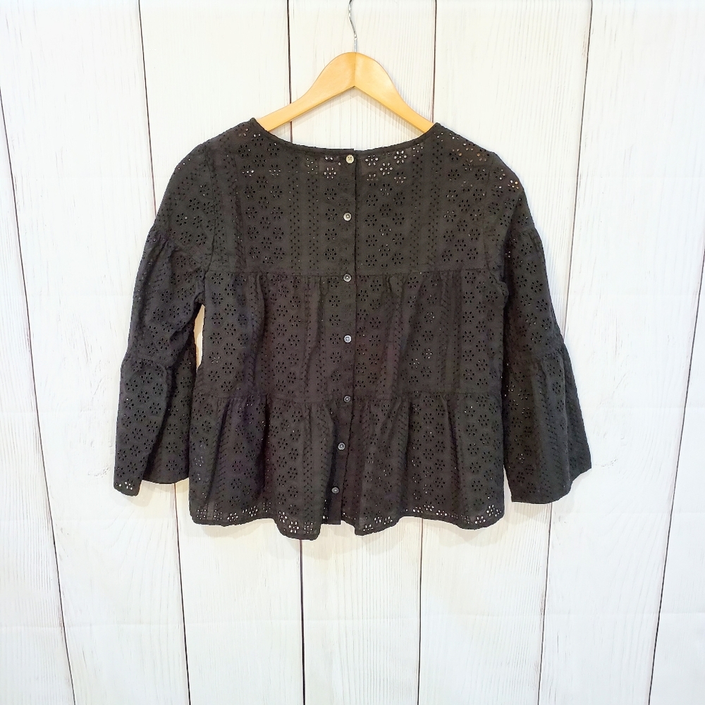 Madewell Eyelet tiered button back top - Picture 8 of 12